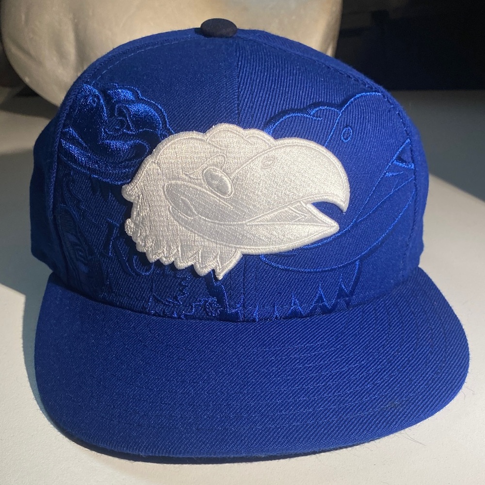 Kansas Jayhawks NCAA Fitted Trilogy Blue Cap Hat Men’s size 7 1/8